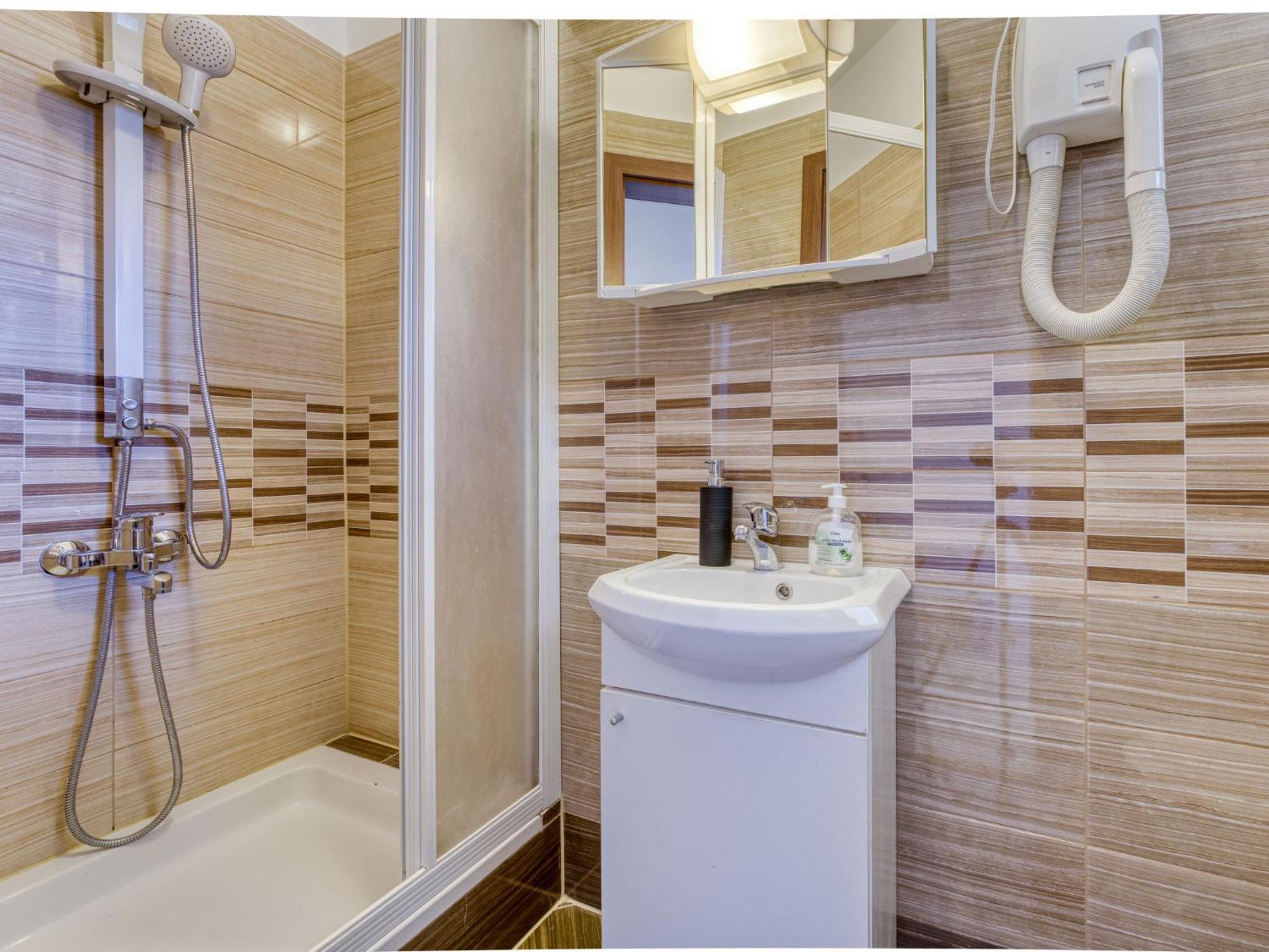 Apartment Laurus-1 By Interhome ลอฟราน ภายนอก รูปภาพ